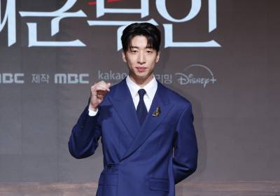 [포토] 유수빈, 완벽한 슈트핏