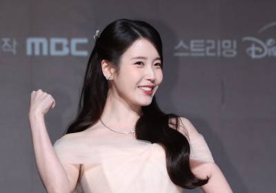 [포토] 아이유, 힘이 나~