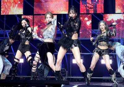 [포토]키스오브라이프, 파워풀 퍼포먼스