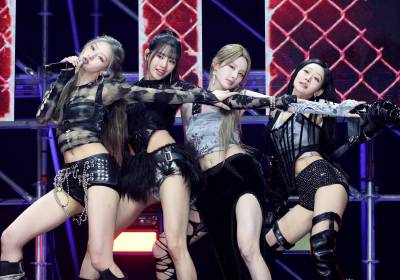 [포토]키스오브라이프, 눈을 뗄 수 없는 퍼포먼스