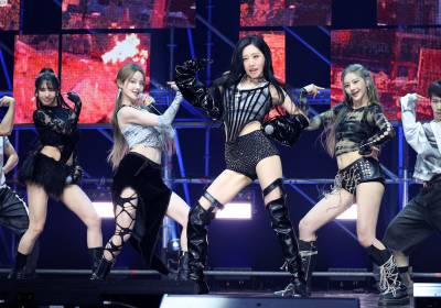 [포토]키스오브라이프, 화려한 컴백무대