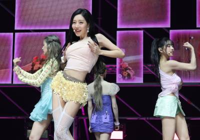 [포토]키스오브라이프, 상큼한 수록곡 무대