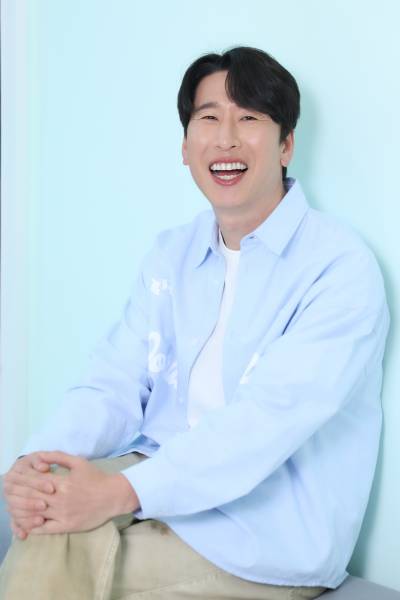 [단독] “20년 동안 유재석 옆자리 꿈꿨다”…‘촌놈’ 양상국, 김해왕자 되기까지 [IS인터뷰]