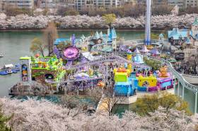 롯데월드로 간 ‘용사님들’… 현실로 소환된 메이플 아일랜드에 ‘환호’