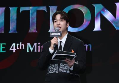 [포토] 앰퍼샌드원 미니 4집 '데피니션' 쇼케이스 진행 맡았어요