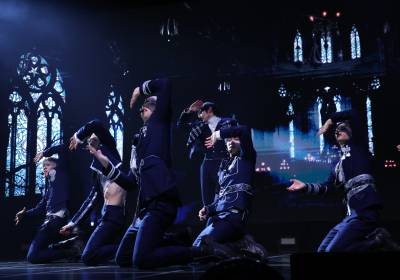 [포토] 앰퍼샌드원, 파격적인 무대