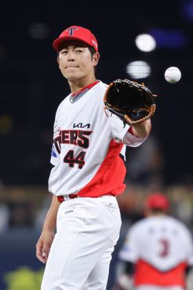 "한 이닝 더 던지면 투수 한 명 아낄 수 있다" 팀을 생각한 이태양의 '3이닝 홀드' 