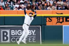 "정말 끔찍한 기분" 경기 중 발생한 선수 충돌…DET 메도우스 병원행