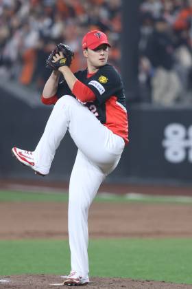 등판 첫 6구 모두 '볼'에 피홈런까지…ERA 16.88, 깊어진 이범호 감독의 '고심' 