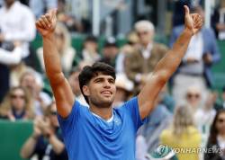 ‘1위 쟁탈전’ 알카라스·시너, 몬테카를로 마스터스 4강 진출