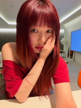 현아, 임신설 이후 살 쏙 빠진 근황…♥용준형과 日 여행 