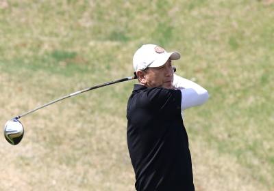 [포토]티샷하는 박태하 감독