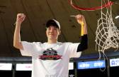 친정 울리고 첫 우승 이끈 LG 허일영, 챔프전 MVP 선정