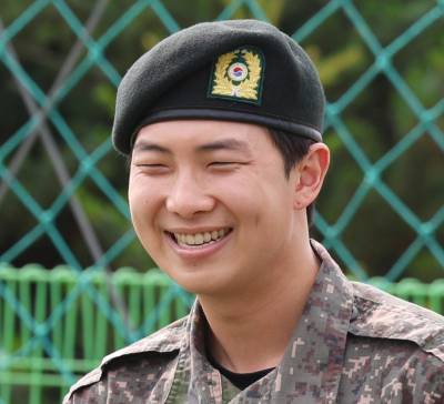 'RM 맞아?' 부은 얼굴 이유 "새벽 2시에.."