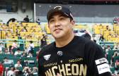 "한화에 감사"…'짐승' 김강민, 24년 야구인생 마무리