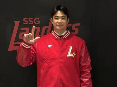 '자진 방출 논란' 김재환, SSG와 2년 22억원 계약
