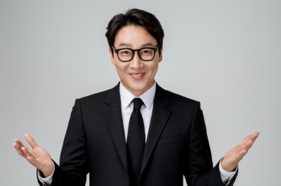 [왓IS] 이휘재, 복귀 앞두고 시청자 게시판 ‘반발’... 쌍둥이 子 외국인학교 입학설도